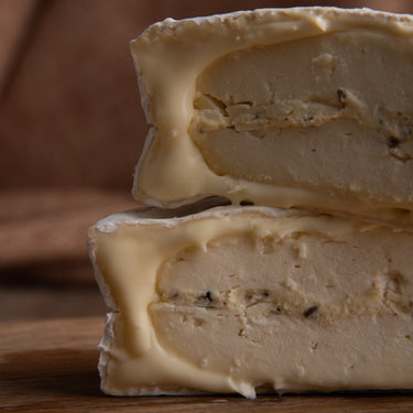 Barncliffe Truffled Brie - 200g - Christmas Box